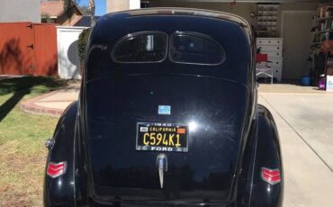 Ford-tudor-1940-black-1