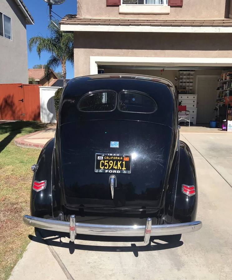 Ford-tudor-1940-black-1