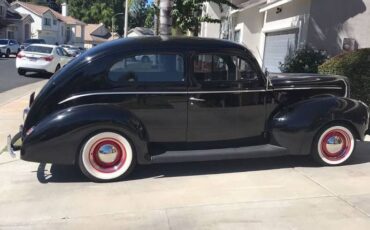 Ford-tudor-1940-black-4