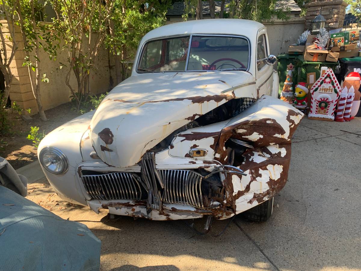 Ford-tudor-1942-white-5
