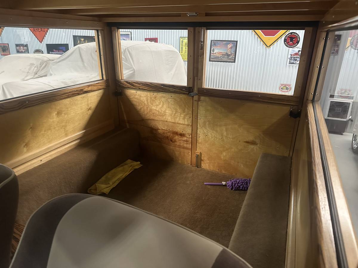 Ford-woody-1929-custom-11