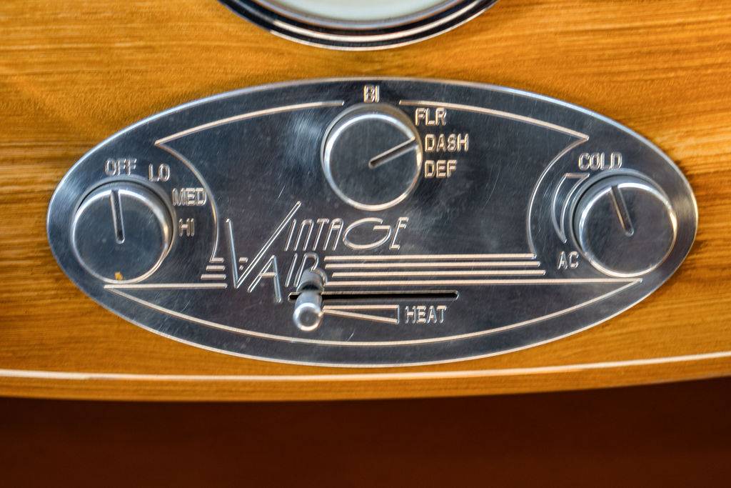 Ford-woody-wagon-1937-16