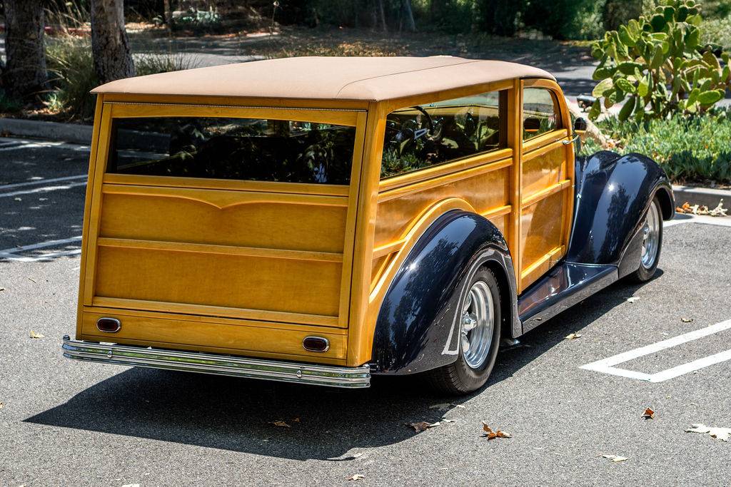 Ford-woody-wagon-1937-4