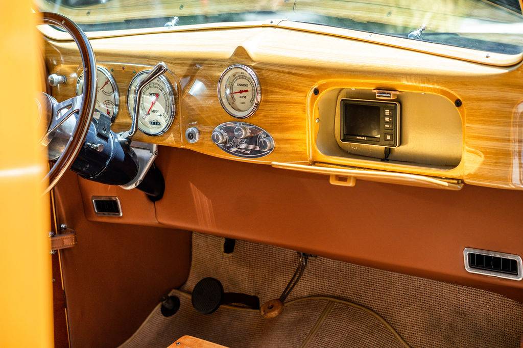 Ford-woody-wagon-1937-8