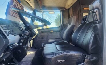 Freightliner-cascadia-125quot-sleeper-cab-diesel-1994-custom-6