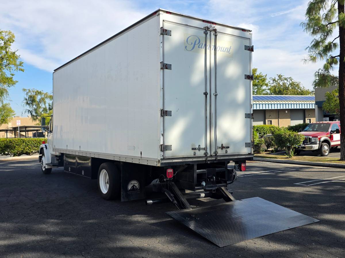 Freightliner-fl60-diesel-1992-white-10