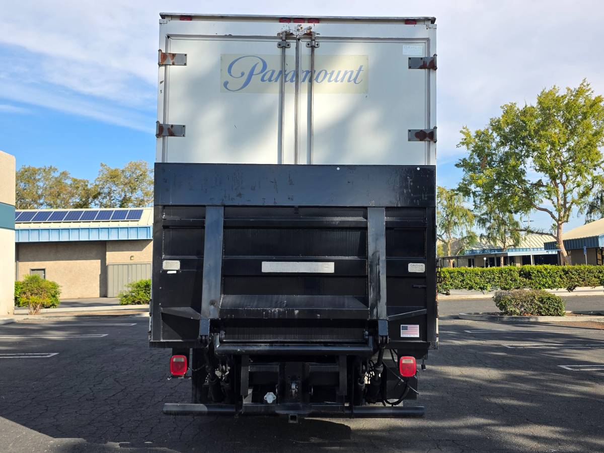 Freightliner-fl60-diesel-1992-white-9