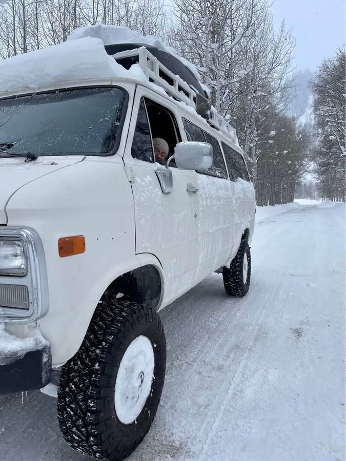 G30-chevy-sportswagon-1986-white-3