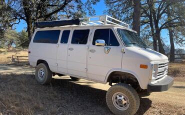 G30-chevy-sportswagon-1986-white