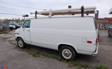 G30-chevy-van-1991-white-1