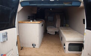 G30-chevy-van-1991-white-5