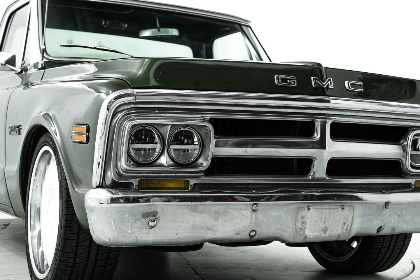 GMC-C10-1969-Pickup-Truck-14