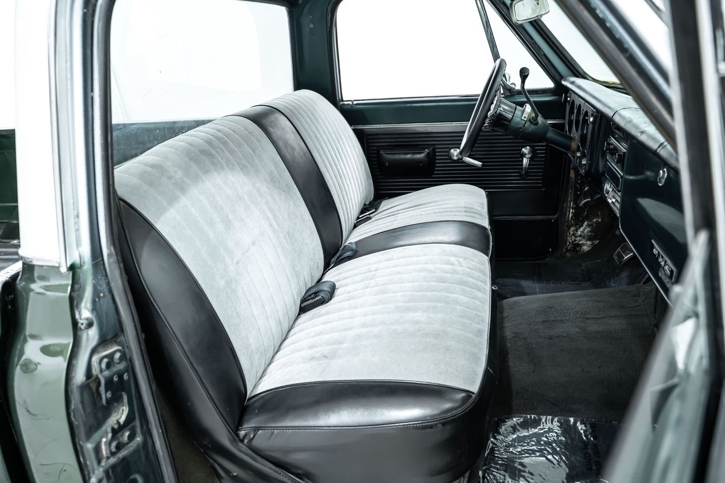 GMC-C10-1969-Pickup-Truck-24