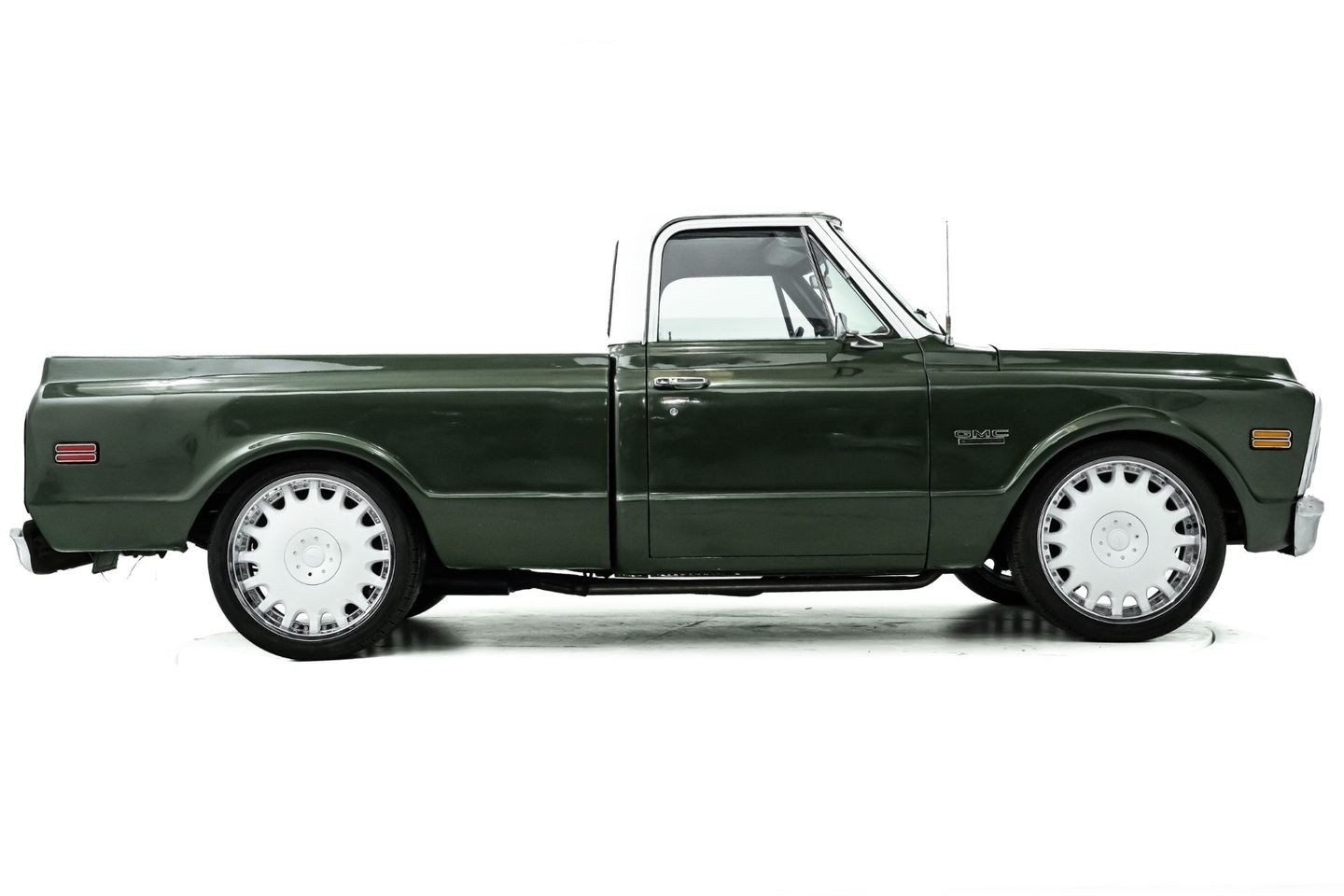 GMC-C10-1969-Pickup-Truck-4