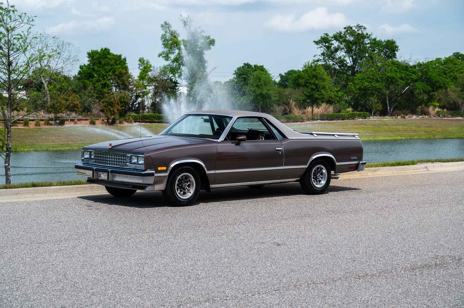 GMC-Caballero-1984-2-Door-16