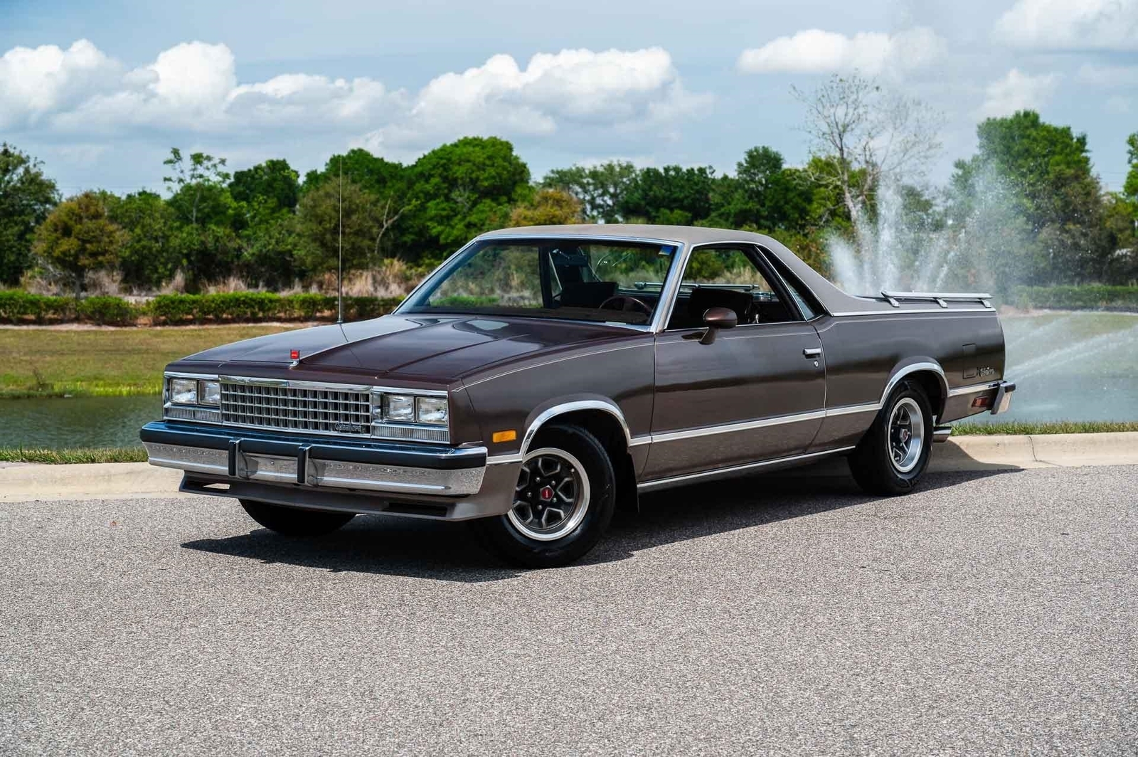 GMC-Caballero-1984-2-Door-33