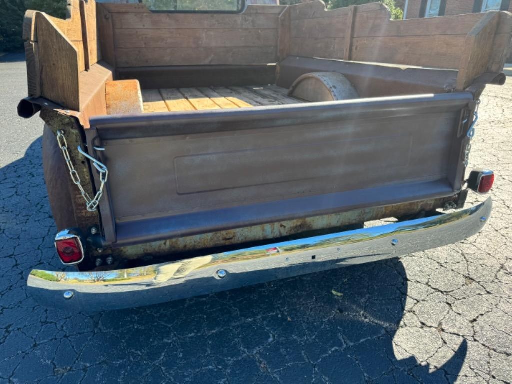 GMC-Pickup-resto-mod-frame-off-build-patina-crate-350-1950-29
