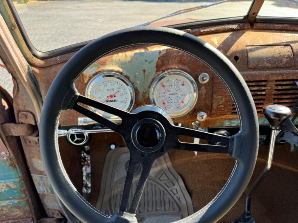 GMC-Pickup-resto-mod-frame-off-build-patina-crate-350-1950-38