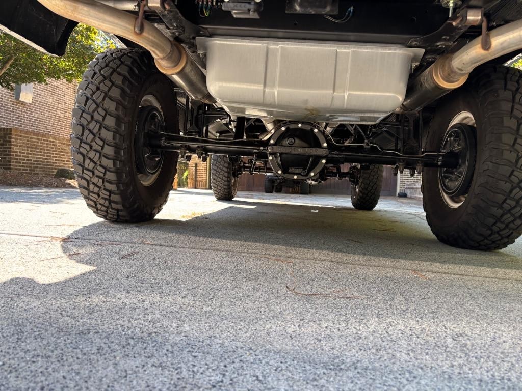 GMC-SUBURBAN-crate-LS3-4L60E-4x4-vintage-ac-pro-bui-1963-11