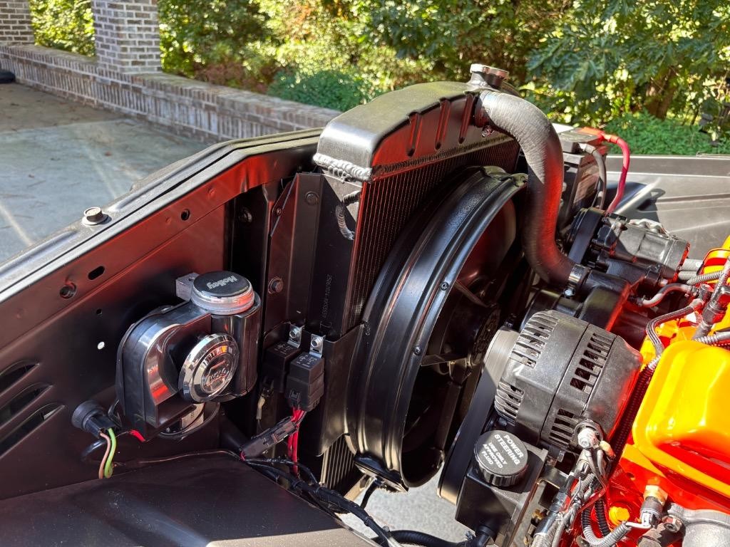 GMC-SUBURBAN-crate-LS3-4L60E-4x4-vintage-ac-pro-bui-1963-16