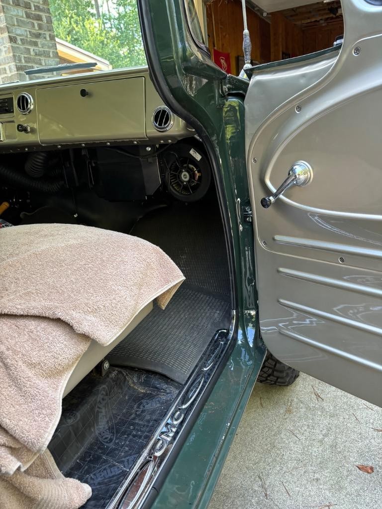 GMC-SUBURBAN-crate-LS3-4L60E-4x4-vintage-ac-pro-bui-1963-39