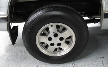 GMC-Sierra-1500-1995-27