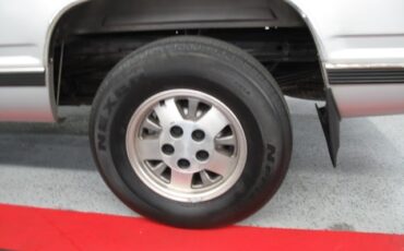 GMC-Sierra-1500-1995-28