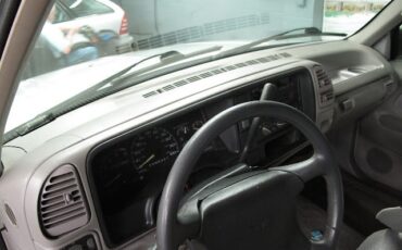 GMC-Sierra-1500-1995-30