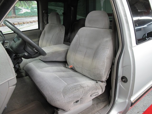 GMC-Sierra-1500-1995-35