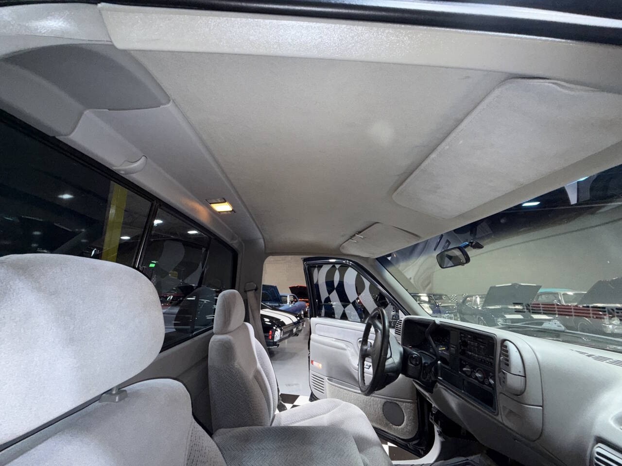 GMC-Sierra-1500-1995-Pickup-Truck-31