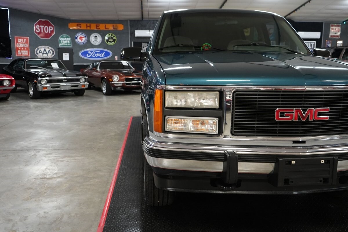 GMC-Suburban-1500-4x4-1993-SUV-28
