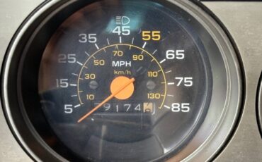 GMC-Suburban-1986-SUV-38