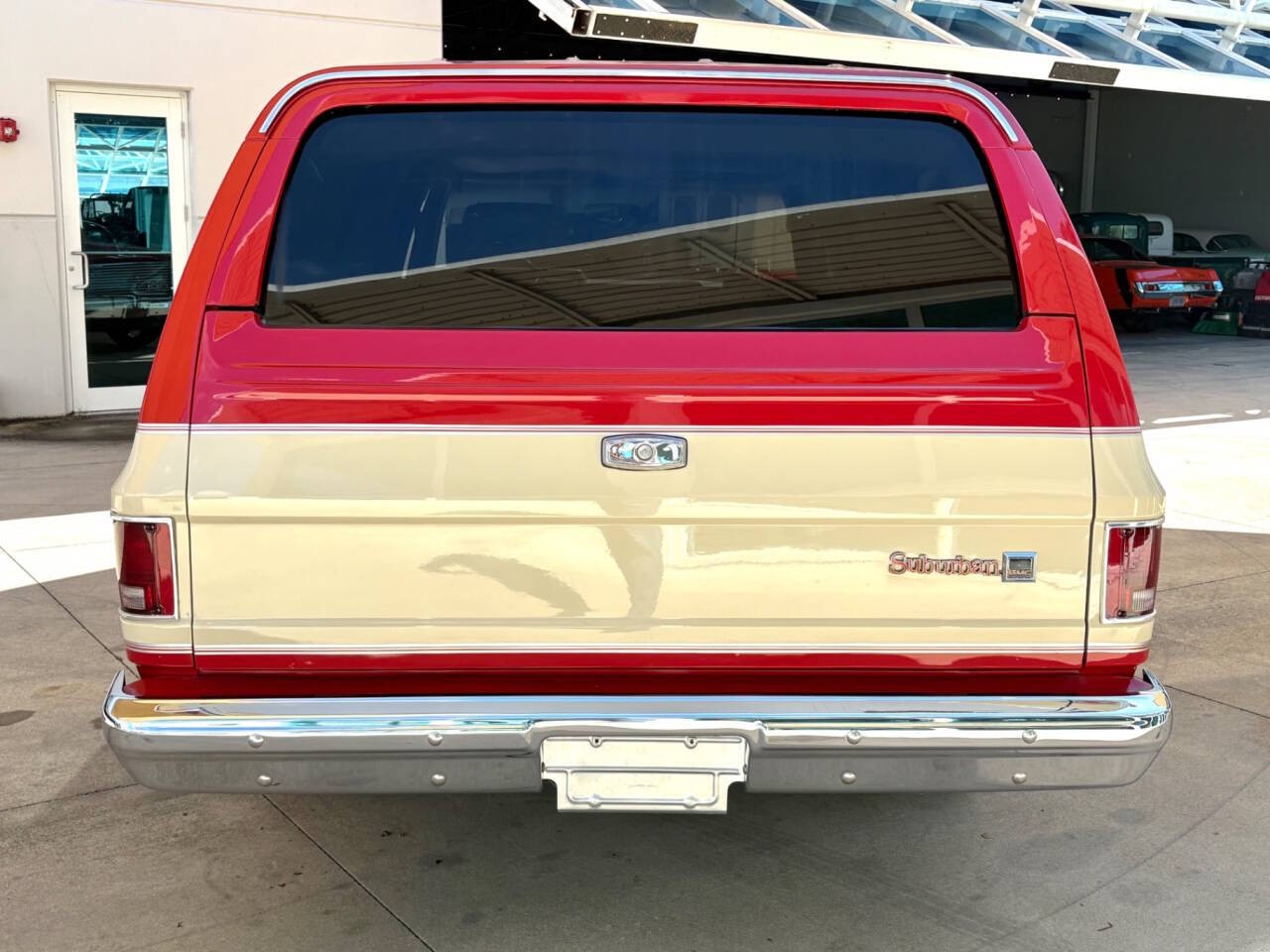 GMC-Suburban-1986-SUV-5