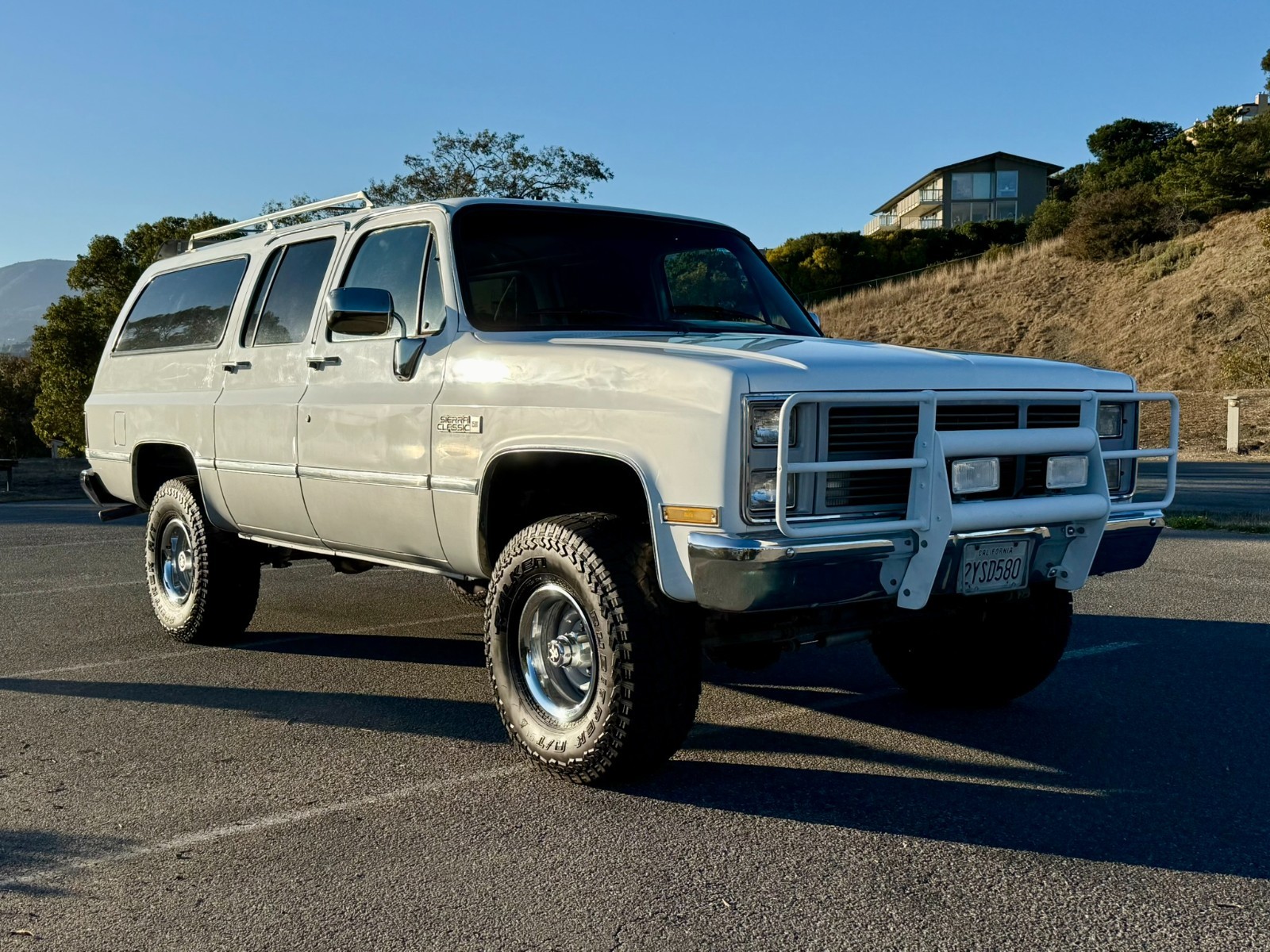 GMC-Suburban-1987-SUV-1