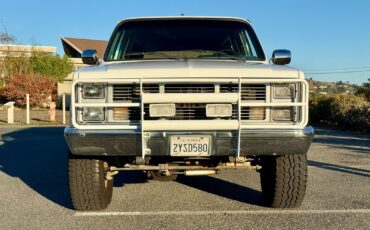 GMC-Suburban-1987-SUV-10