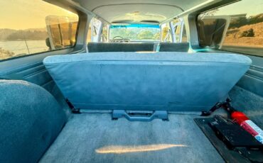 GMC-Suburban-1987-SUV-38