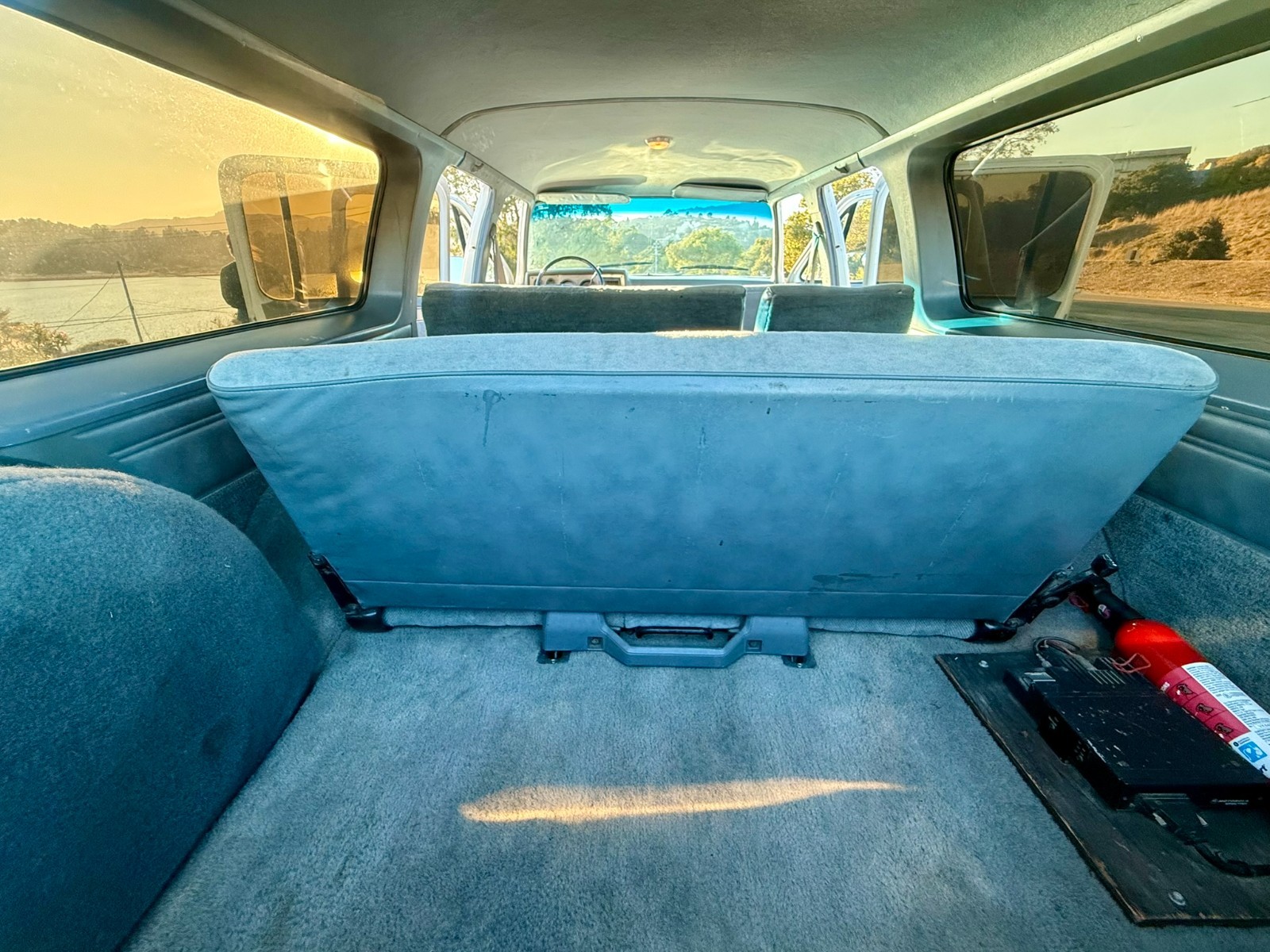 GMC-Suburban-1987-SUV-38