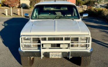 GMC-Suburban-1987-SUV-9