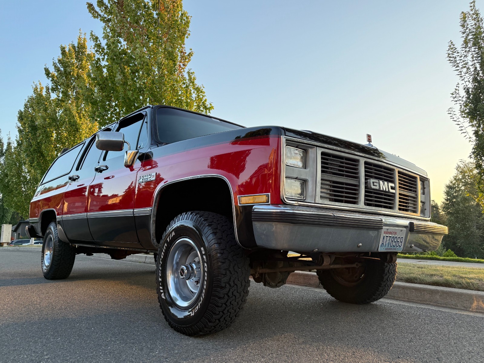 GMC-Suburban-1988-SUV-20