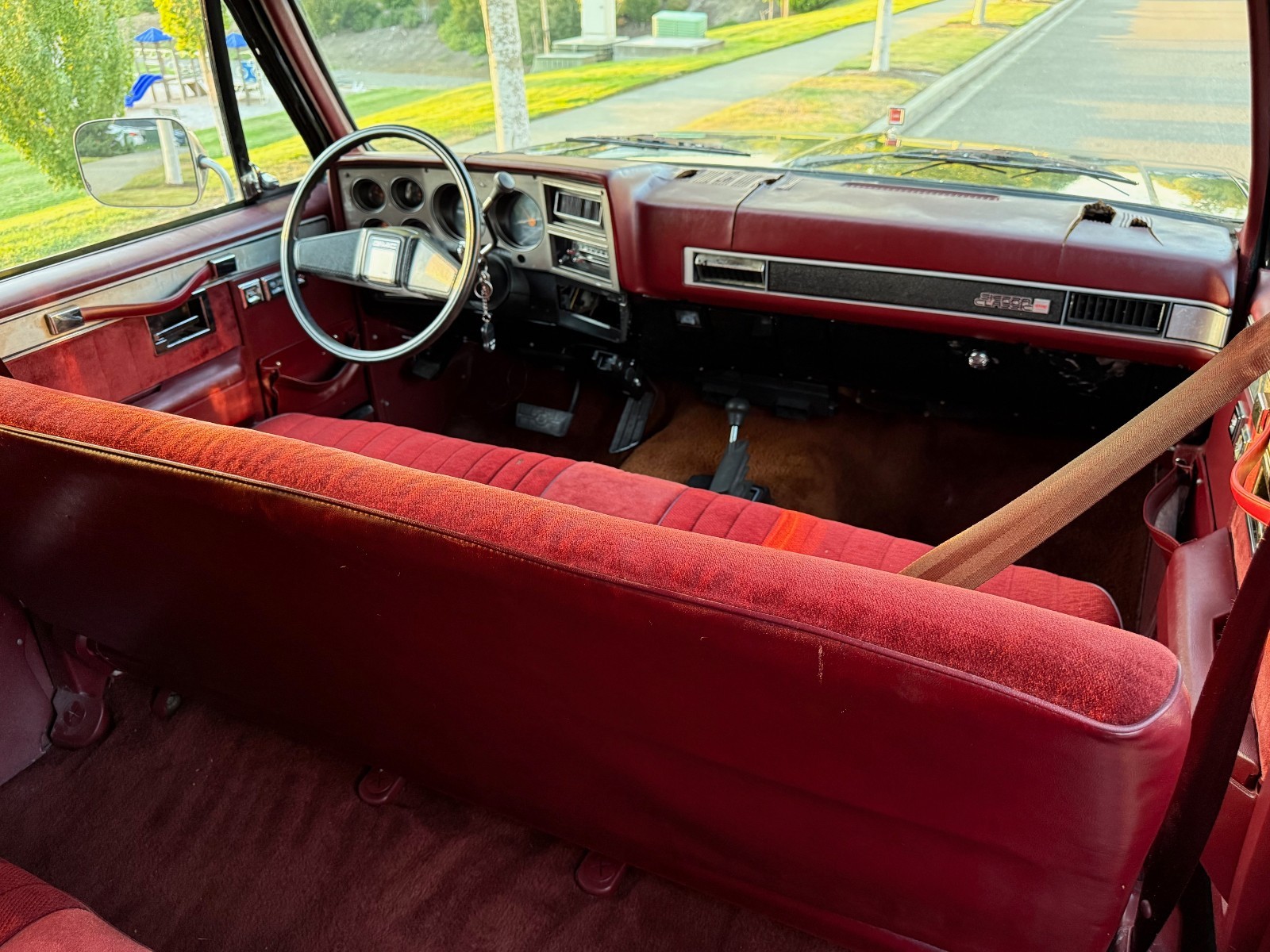 GMC-Suburban-1988-SUV-23