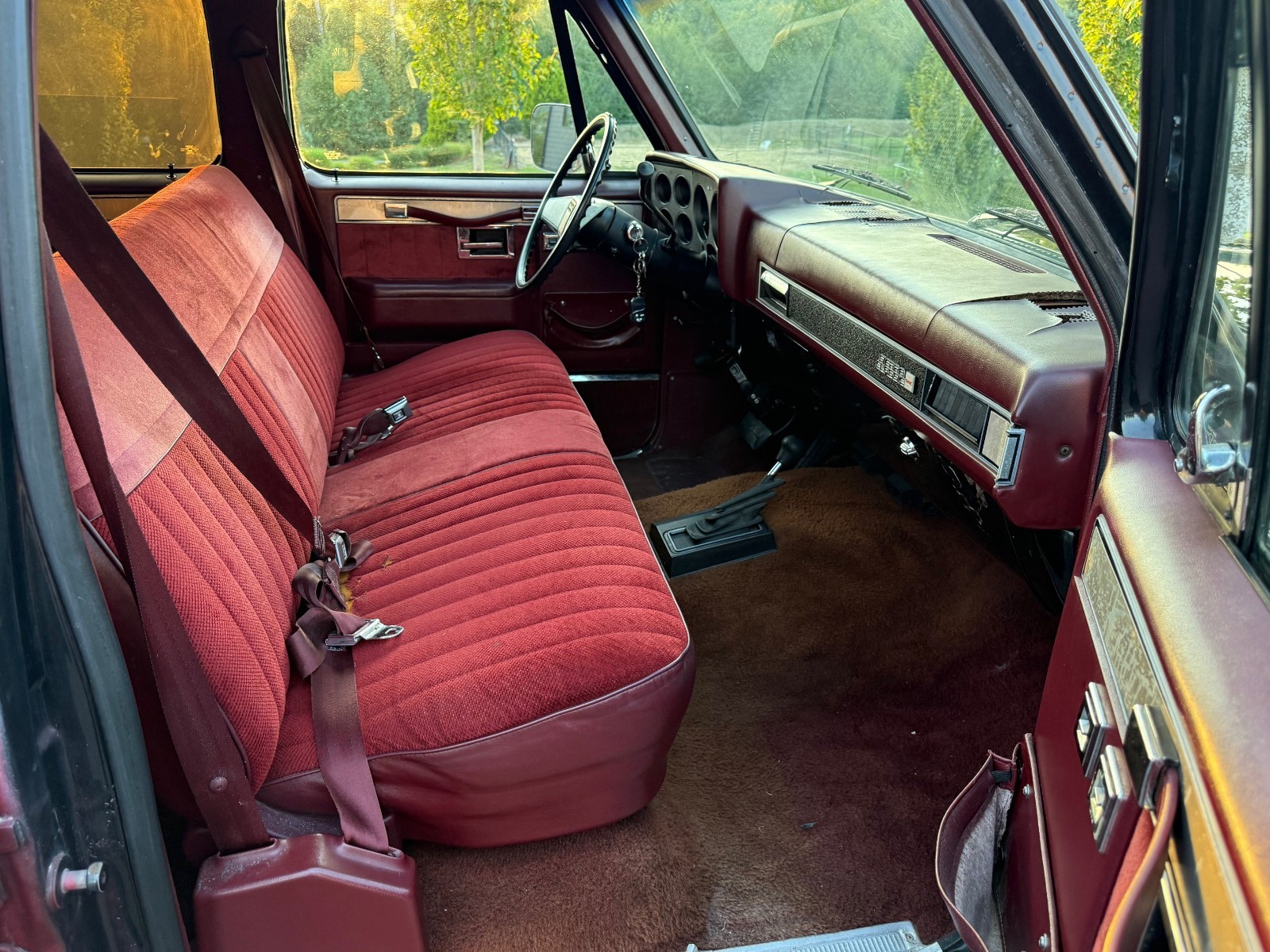 GMC-Suburban-1988-SUV-25