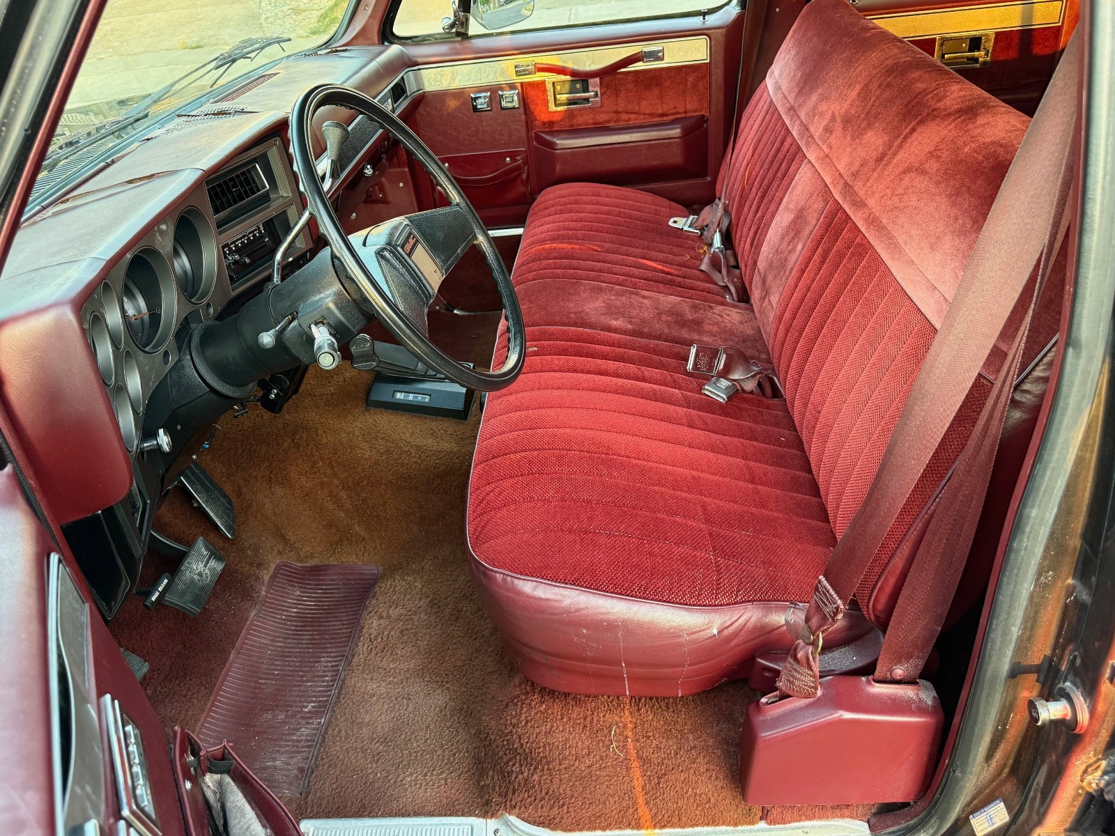GMC-Suburban-1988-SUV-28