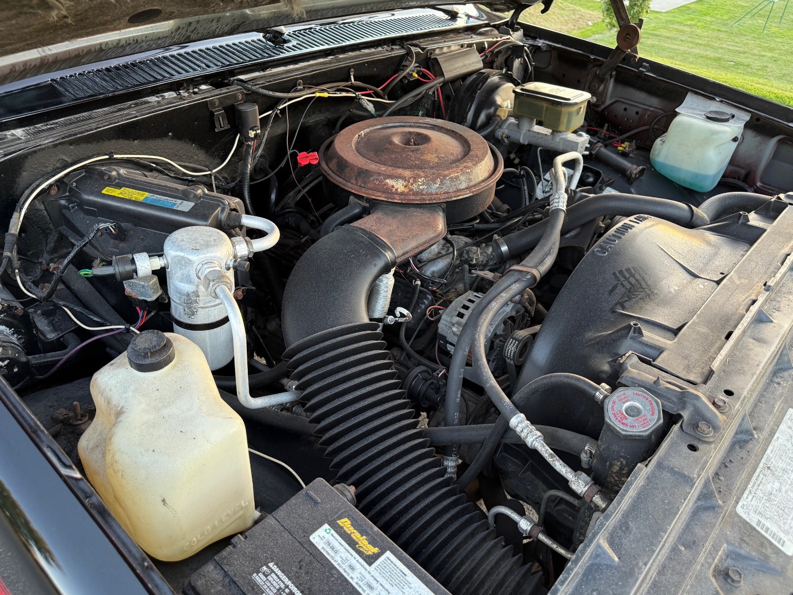 GMC-Suburban-1988-SUV-33