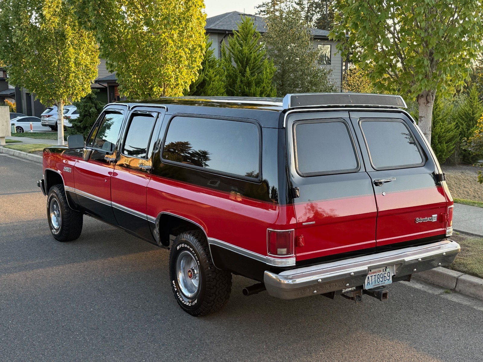 GMC-Suburban-1988-SUV-5