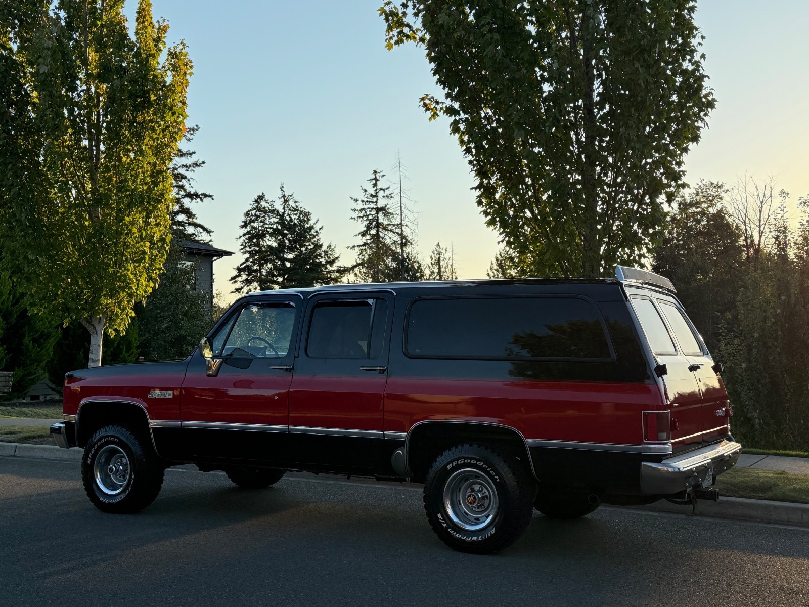GMC-Suburban-1988-SUV-7