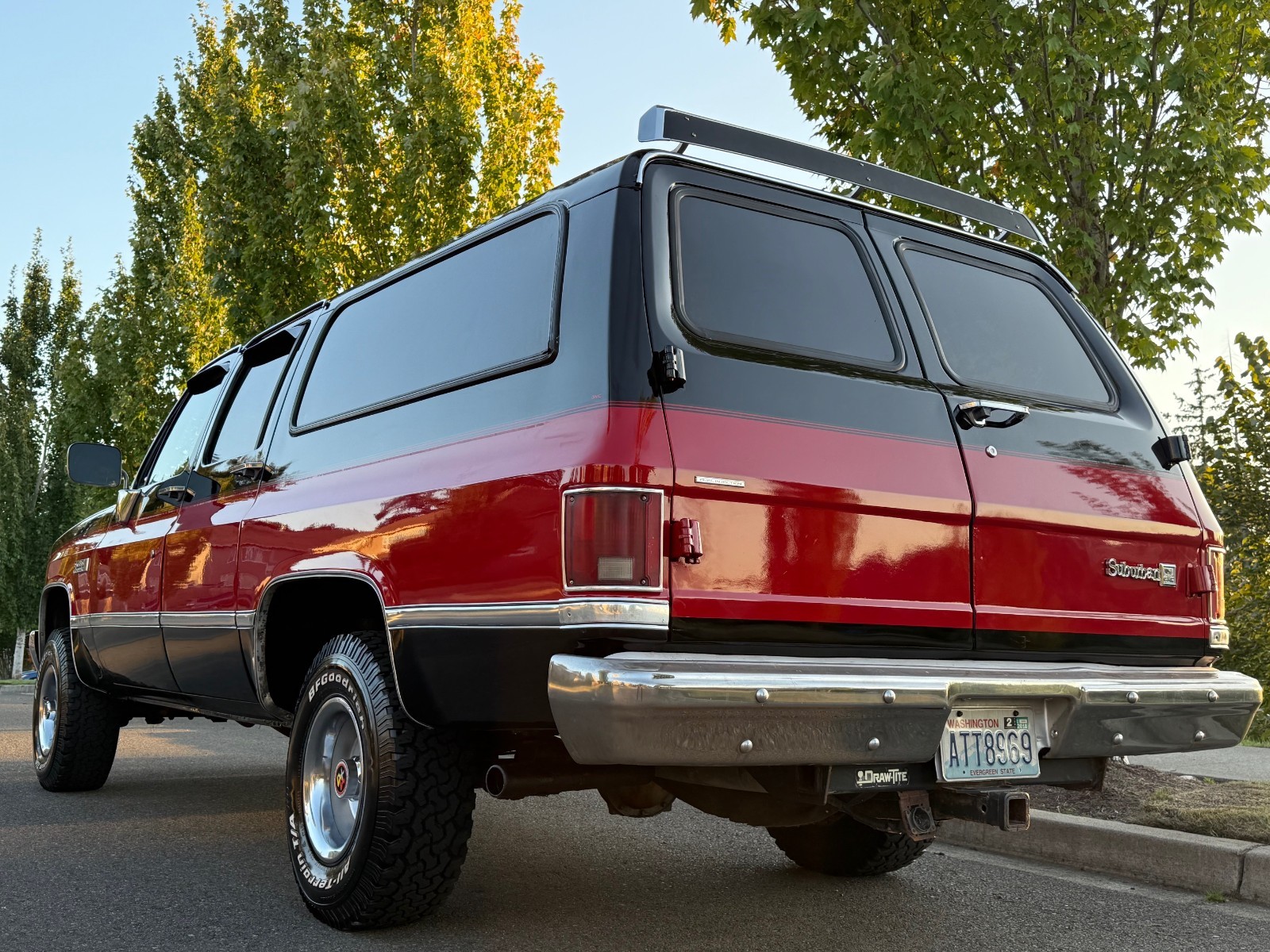 GMC-Suburban-1988-SUV-8