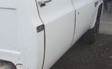 GMC-crew-cab-1984-Cab-Chassis-11