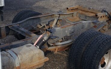 GMC-crew-cab-1984-Cab-Chassis-13