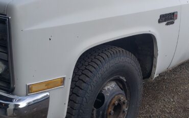 GMC-crew-cab-1984-Cab-Chassis-15