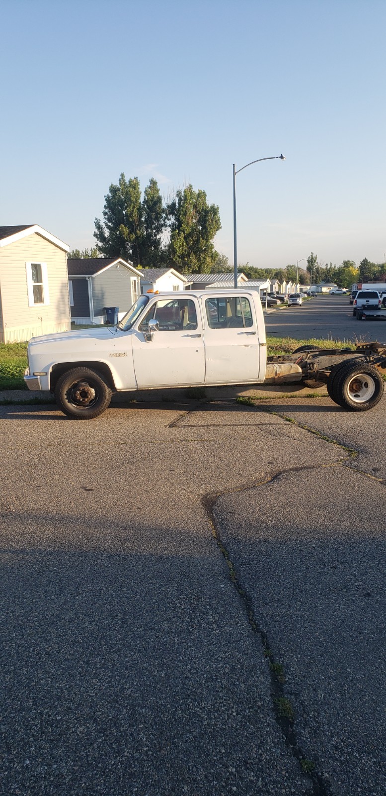 GMC-crew-cab-1984-Cab-Chassis-20